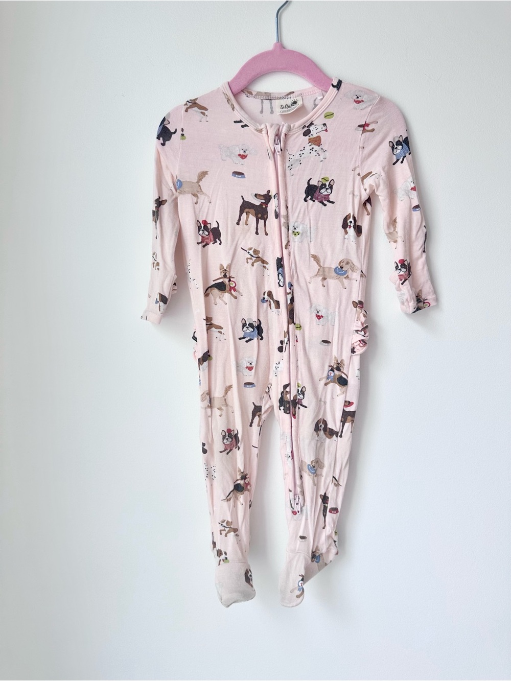 Tullabee One Piece Long Sleeve Pajama with Feet Pink and Dog Pattern Size 6-9 Mo